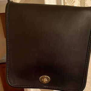 Coach vintage black leather turn lock crossbody bag